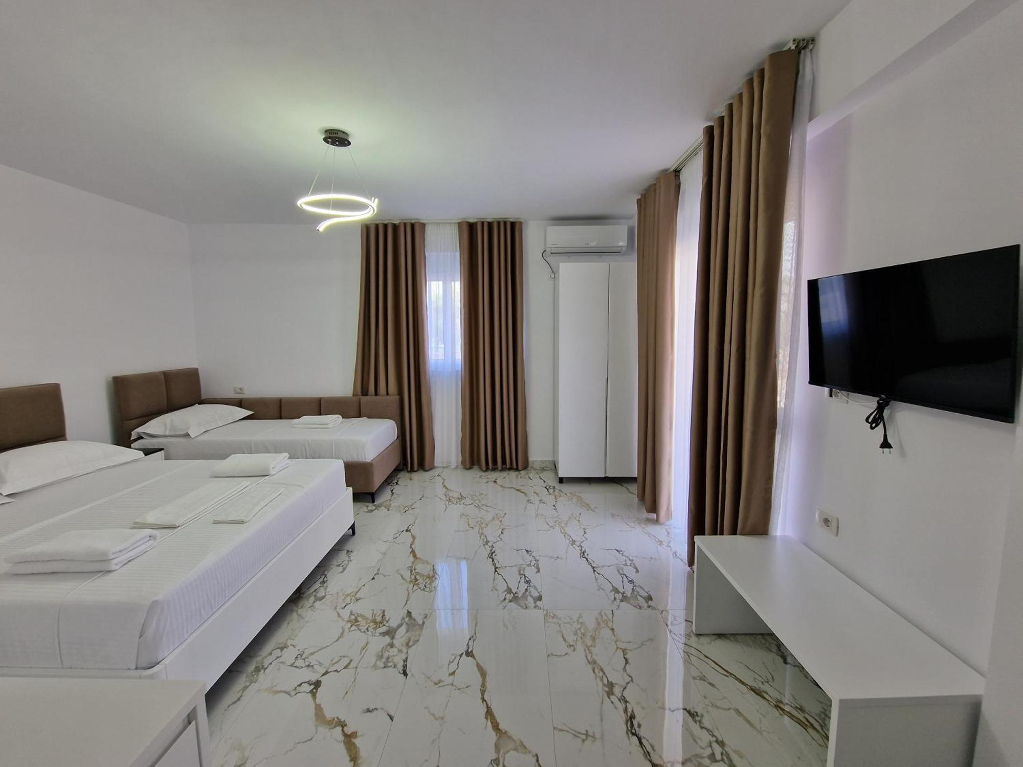 Hotel Klari 3*